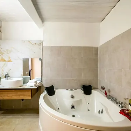 Charme Palace Salento Wifi, Ac, Jacuzzi *
