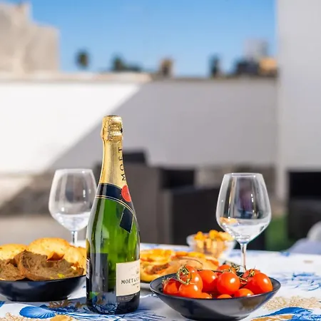 Charme Palace Salento Wifi, Ac, Jacuzzi Apartment